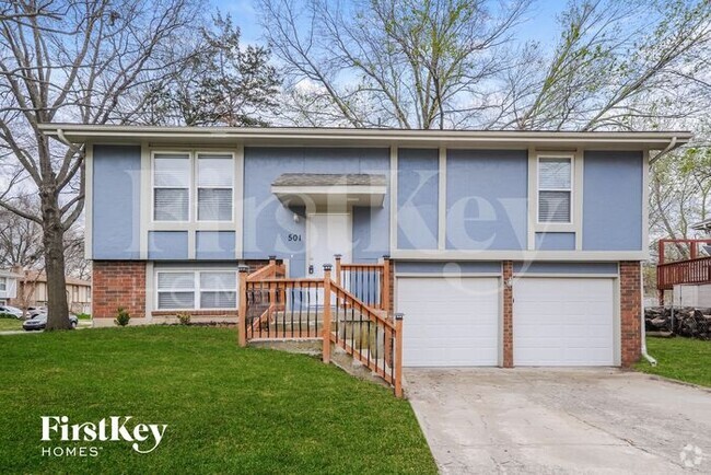 Building Photo - 501 W Catalpa St