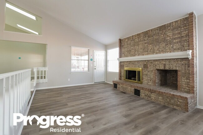 Building Photo - 15059 E Layton Pl