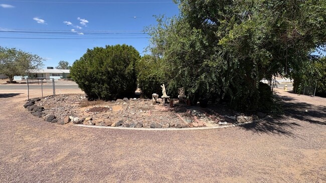 Building Photo - Desert Living in Apple Valley — Spacious Estate with Privacy & Comfort