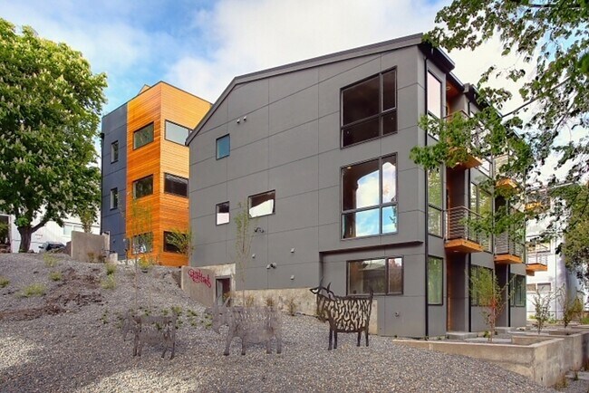 Building Photo - 3500 Troll Ave N