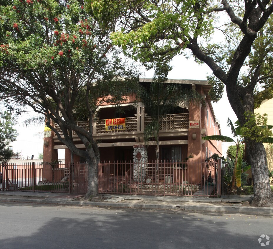 Foto del edificio - 1151 E 20th St
