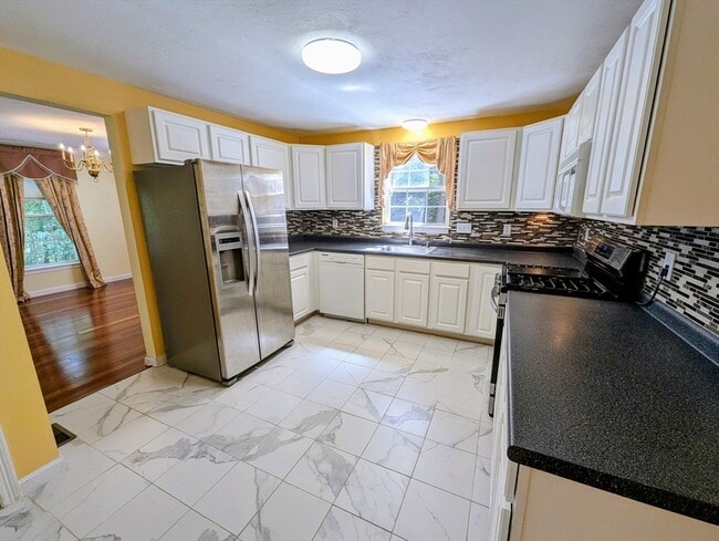 Building Photo - 52 Palomino Dr