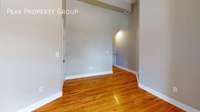 Building Photo - 77 E 7th Ave