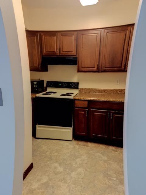Building Photo - 304 Cherokee Ct