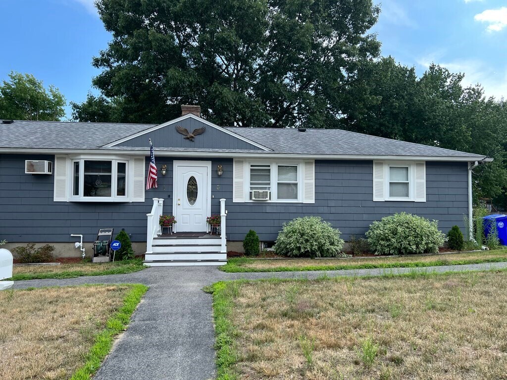 3 Cir, Bedford, MA 01730 Townhome Rentals in Bedford MA
