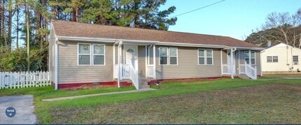 Building Photo - 2251 Onslow Dr