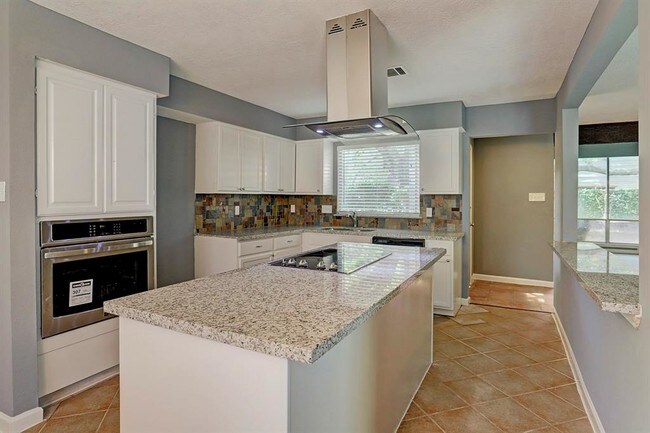 Building Photo - 4607 Sylvan Glen Dr