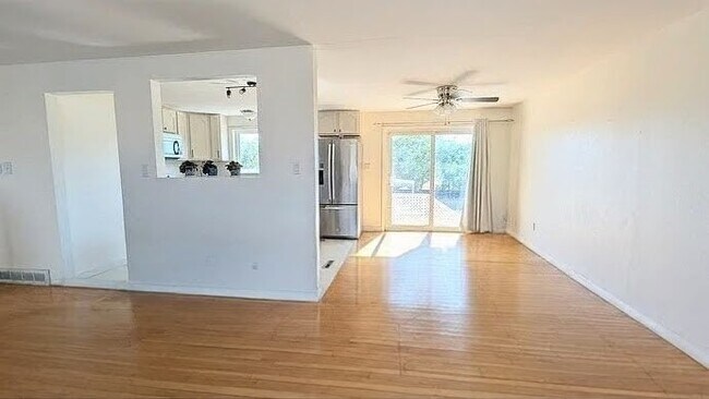 Foto del edificio - 1340 Dawson Dr