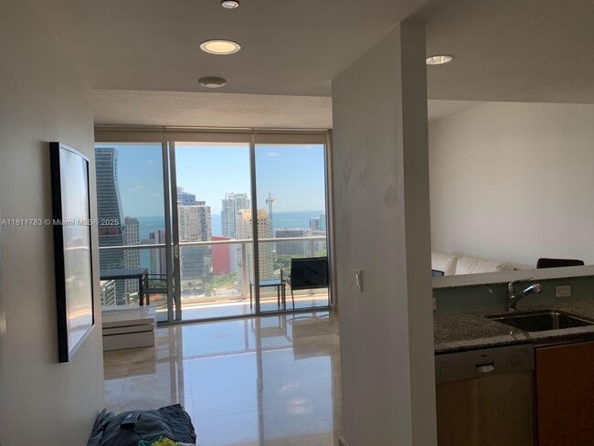 Building Photo - 1060 Brickell Ave