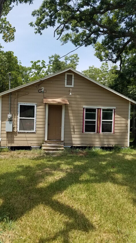 Primary Photo - 200 W Mulberry Ave