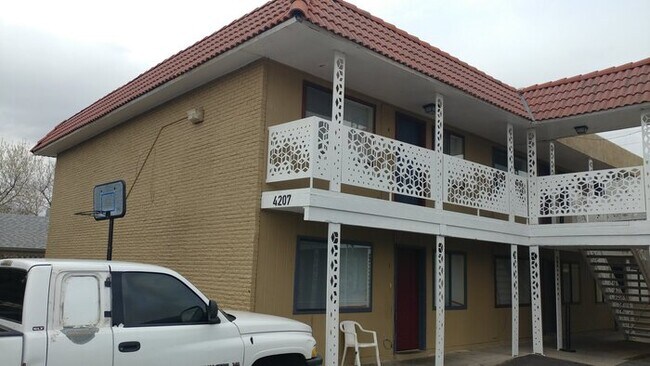 Building Photo - 4207 Mesa Grande Pl SE