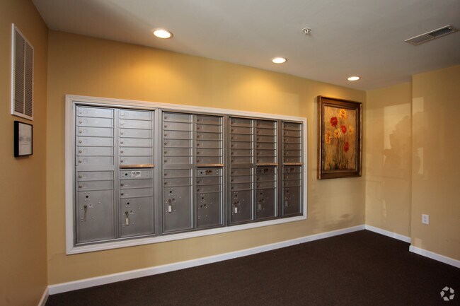 Foto del edificio - Harris Pointe (55+ Community)