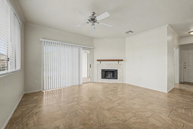 Foto del edificio - 16013 S Desert Foothills Pkwy