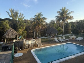 Building Photo - 3211 SW 44th St