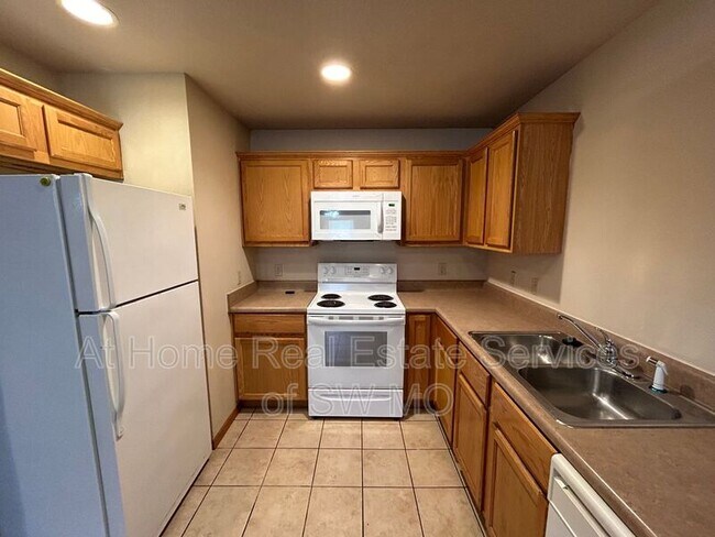 Foto del edificio - 1958 S Farm Road 123