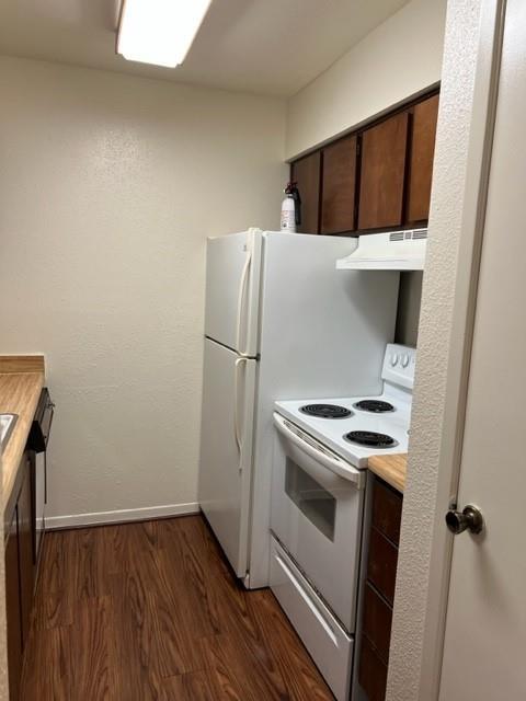Foto del edificio - 9101 Country Creek St