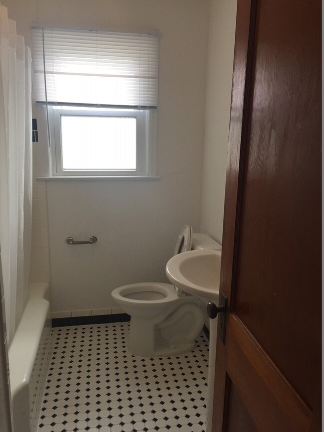 Foto del edificio - 3100 14th St