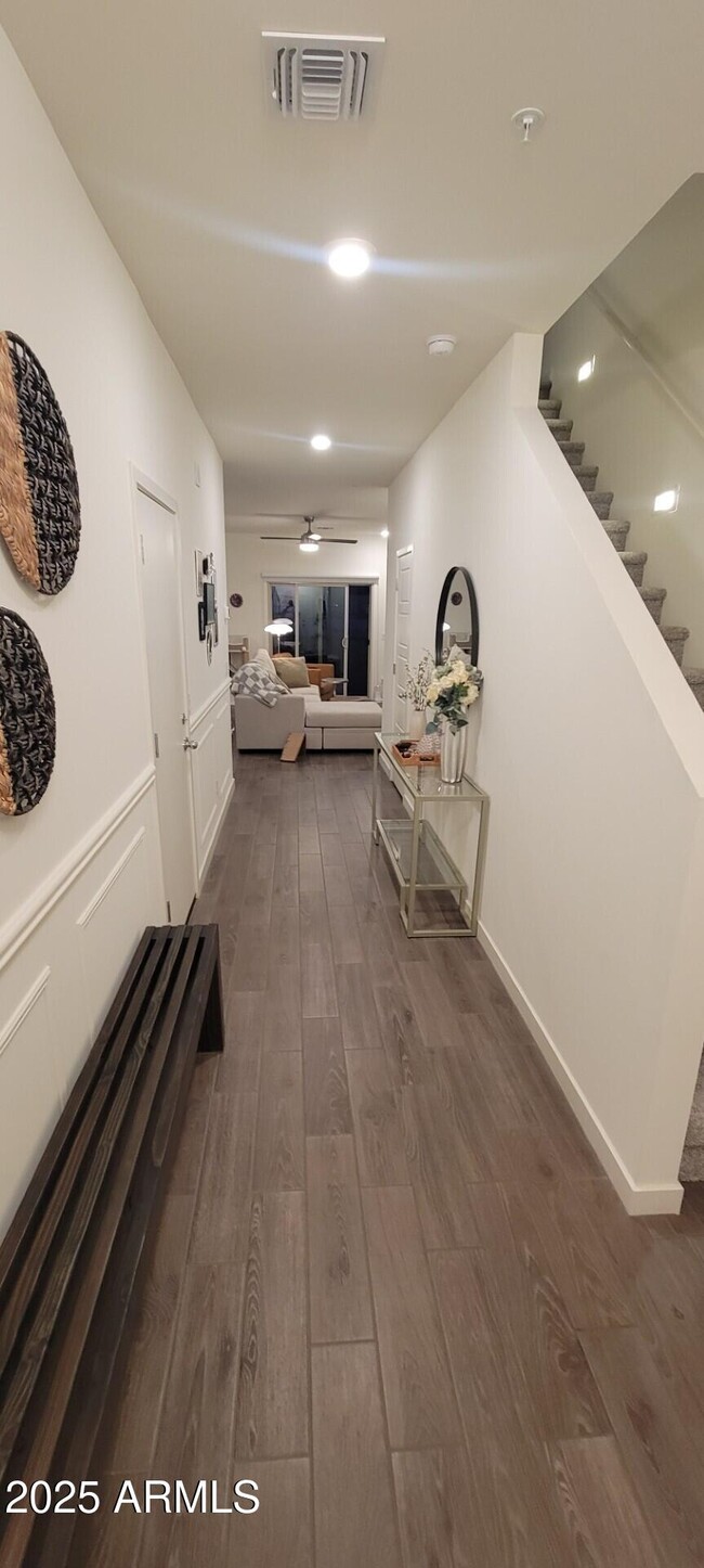 Foto del edificio - 2264 W Laurie Ln
