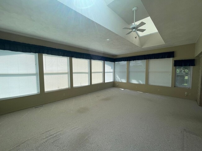 Foto del edificio - Three Bedroom Home in Richland