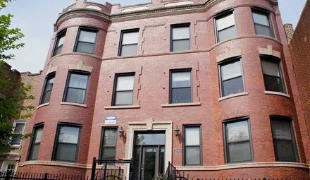 Foto del edificio - 2840 N Albany Ave