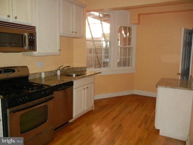 Kitchen - 101 W 39th St