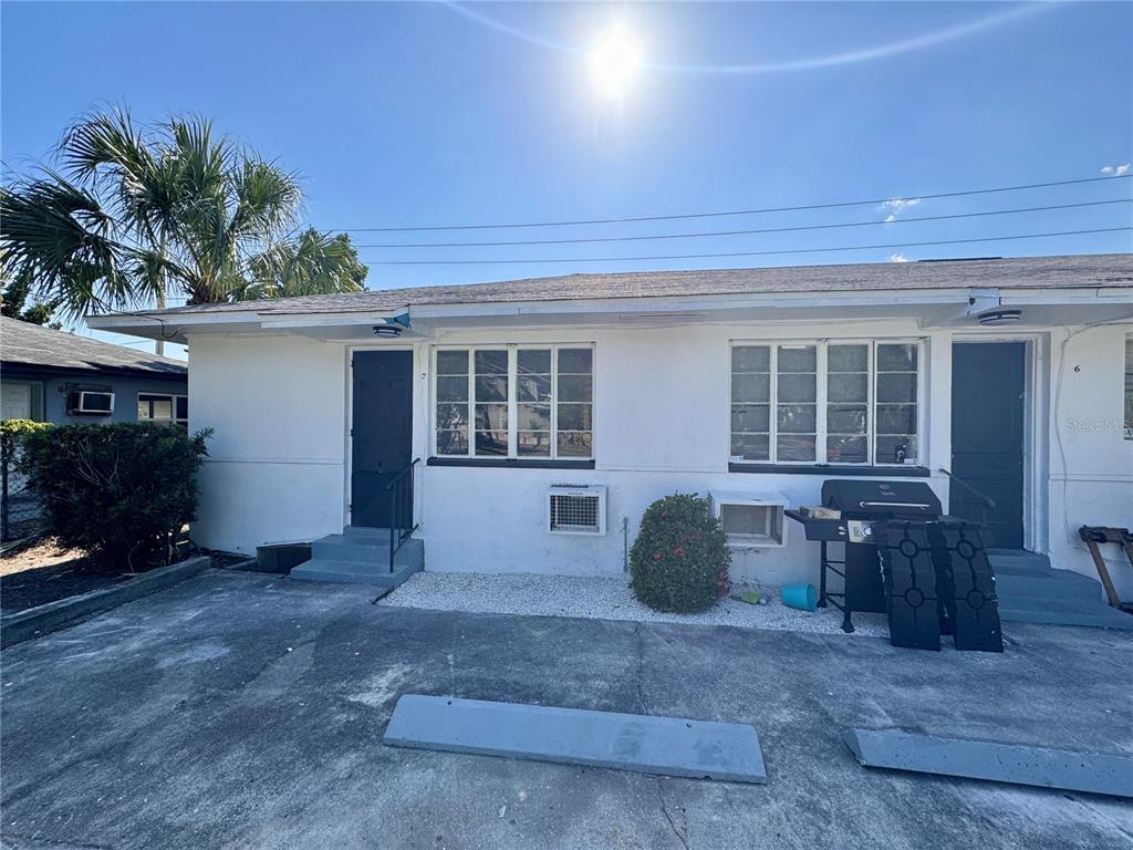 Foto principal - 2318 4th St S