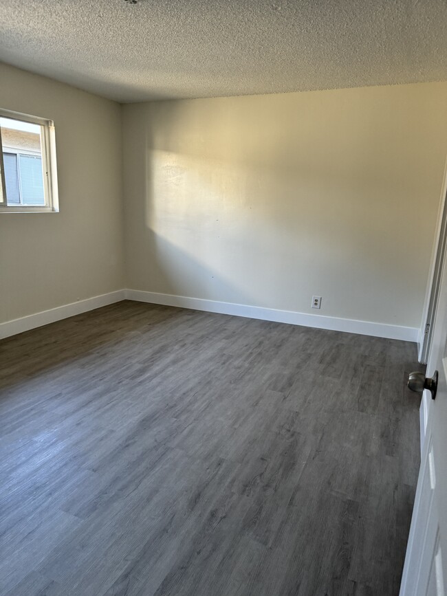 Building Photo - 212 N Santa Fe Ave