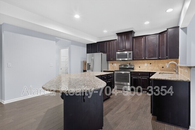 Foto del edificio - 5804 Selkirkshire Rd