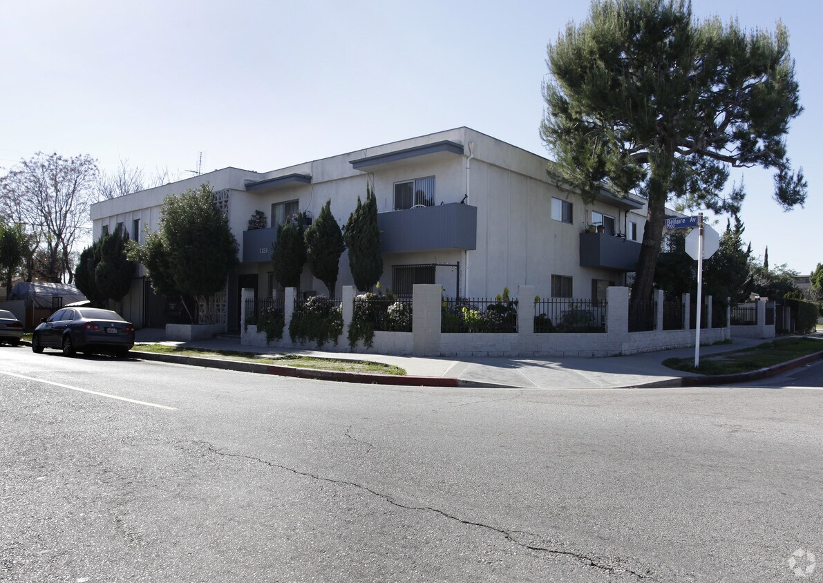 Primary Photo - 7131 Bellaire Ave