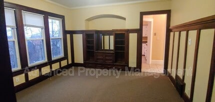 Building Photo - 1425 N 47th St