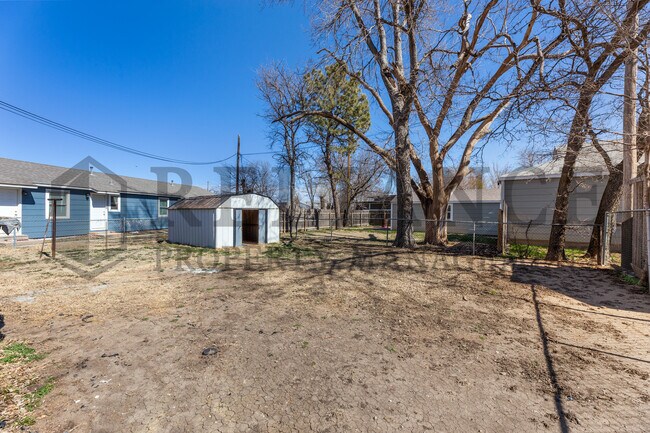 Foto del edificio - 1334 S Dodge Ave