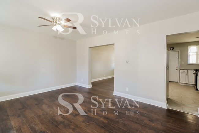 Photo - Do not miss out on the incredible opportunity House