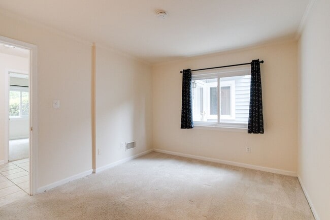 Foto del edificio - Crofton Condo For Rent
