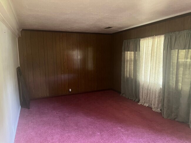 Foto del edificio - 322 Mooneyham Rd