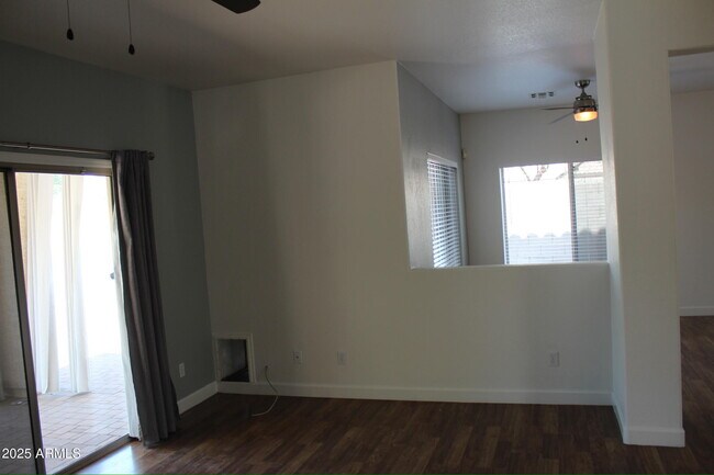 Foto del edificio - 25248 N 40th Ln