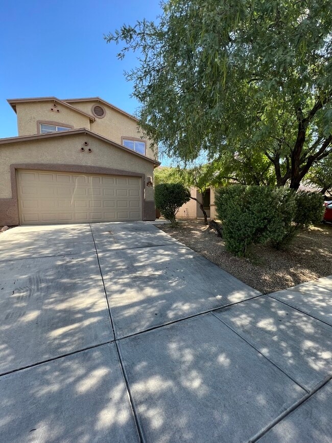 Foto del edificio - HOUSE FOR RENT