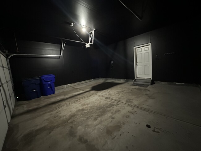 Building Photo - 762 N Rome St