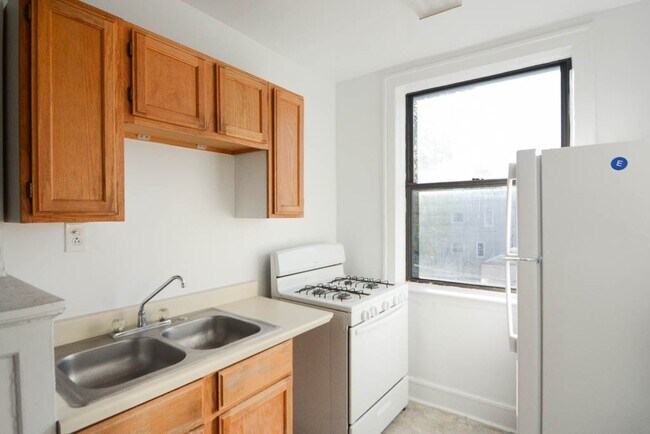 Foto del edificio - 2334 N Spaulding Ave