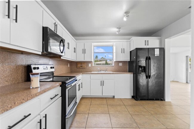 Foto del edificio - 3253 Pierce St