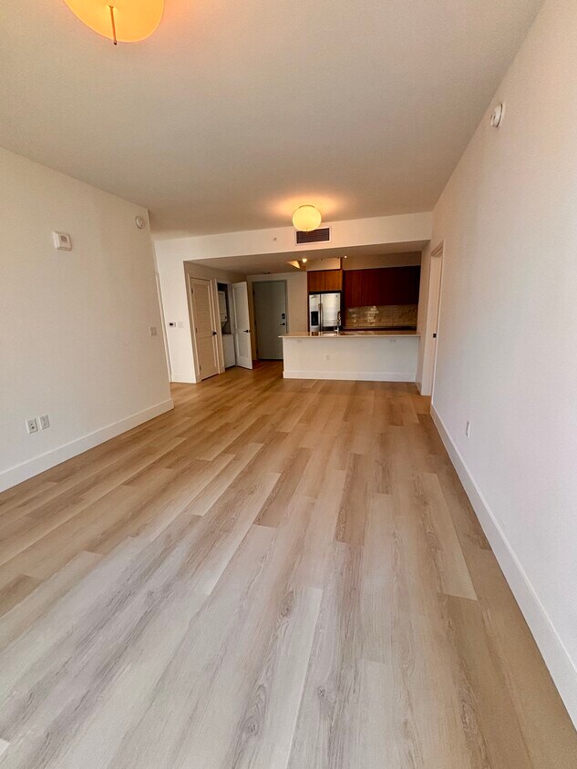 Foto principal - 2512 NE 181st St