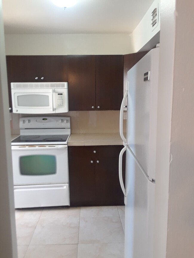 Foto del edificio - 605 S Pine Island Rd