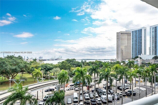 Foto del edificio - 50 Biscayne Blvd