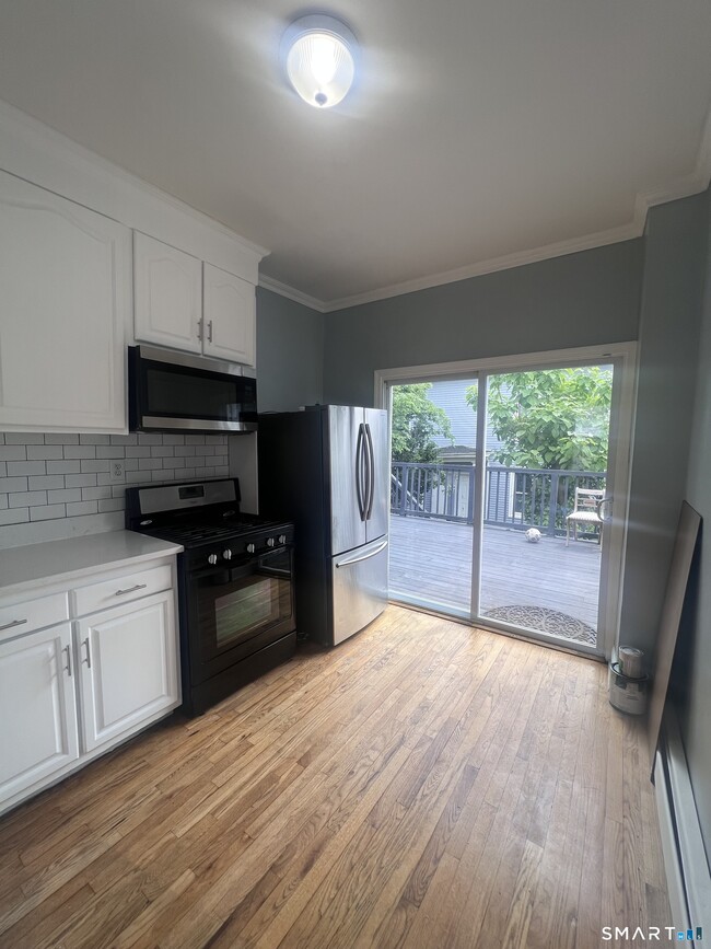 Building Photo - 115 Milne St