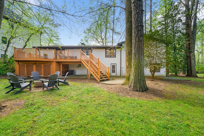 Foto del edificio - 550 High Point Ln