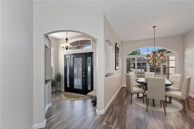 Foto del edificio - 2652 Queen Mary Pl