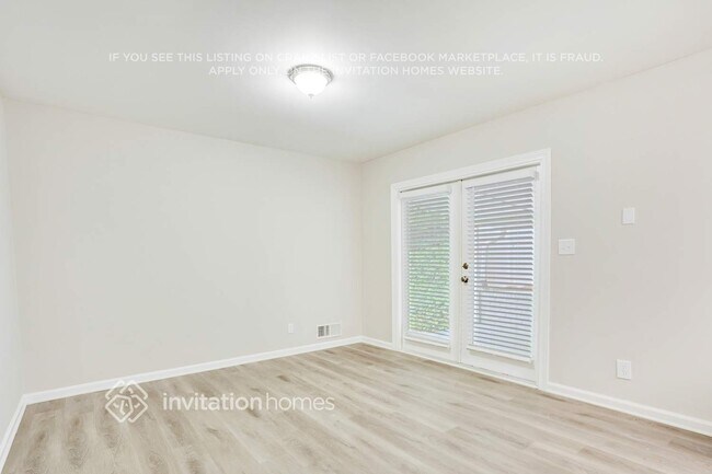 Foto del edificio - 2369 Brentford Pl