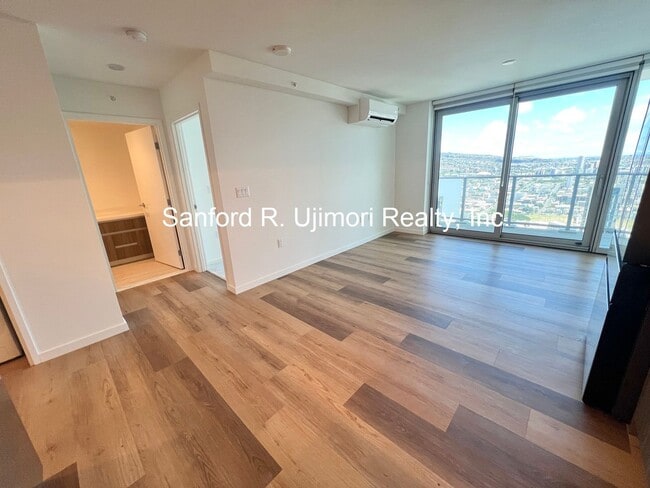 Building Photo - lion1515