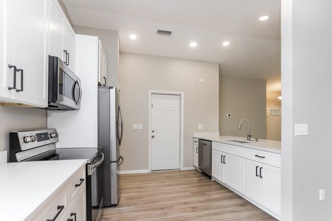 Foto del edificio - 12873 Pineway Dr