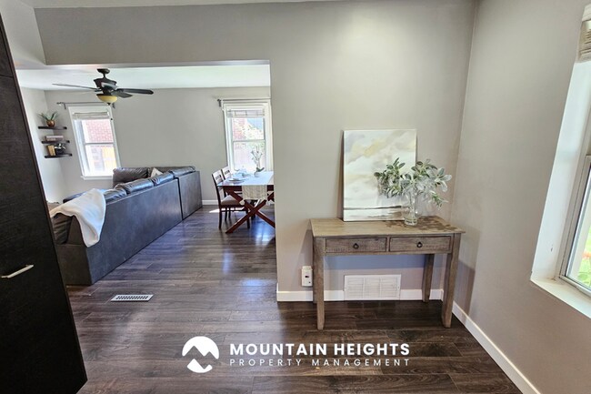 Foto del edificio - 2911 Hudson Cir