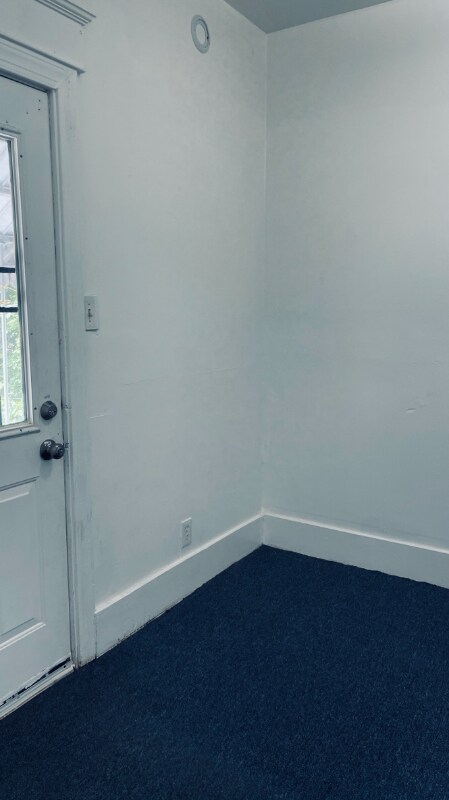 Building Photo - 8 Schreck Ave